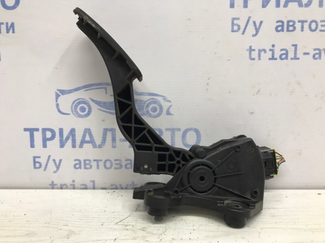 HYUNDAI 327002H300 Педаль газа в наличии Чернигов