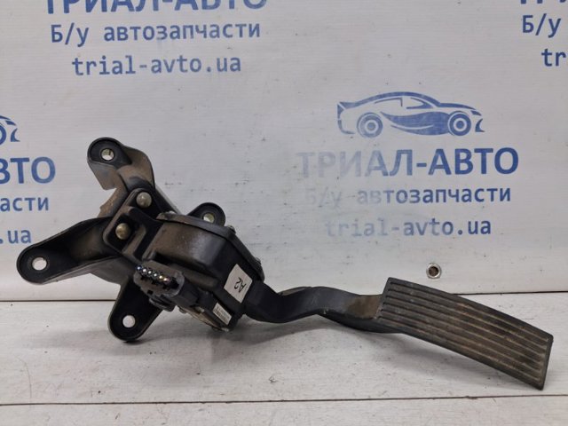 327003K300 HYUNDAI Педаль газа (акселератора) купить в Черкассы