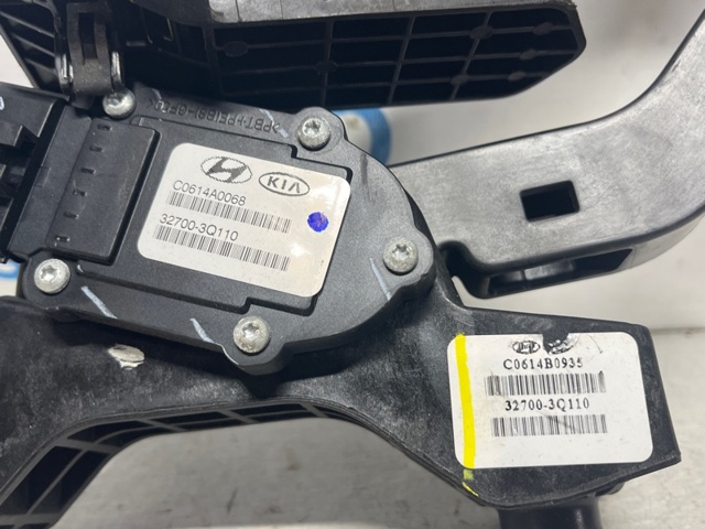 327003Q110 HYUNDAI Педаль газа (акселератора) купить в Черновцы