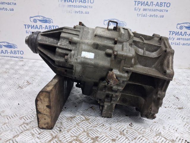 Раздаточная коробка 331007S110 NISSAN