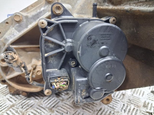 NISSAN 33100EA310 Раздатка в наличии Одесса