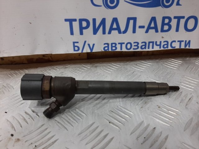 Форсунка инжектора 338002F300 HYUNDAI
