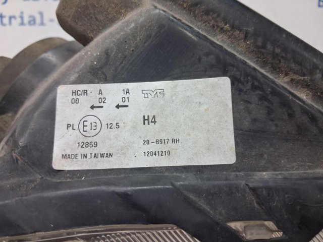 SUZUKI 3512080J20 Фара правая в наличии Львов