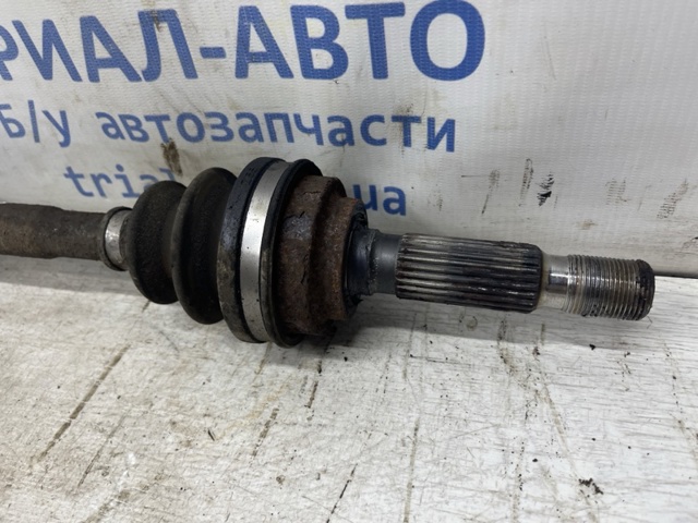 Полуось задняя, правая 3715A208 MITSUBISHI