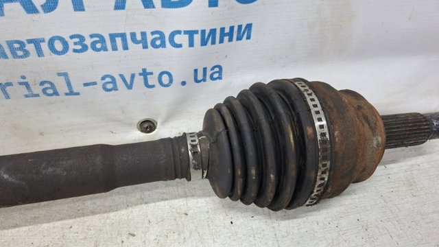 3815A300 Полуось (привод) передняя правая купить Ирпень