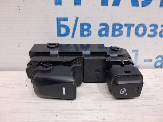 HYUNDAI 3835211310 Кнопочный блок управления стеклоподъемником задний в наличии Кривой Рог