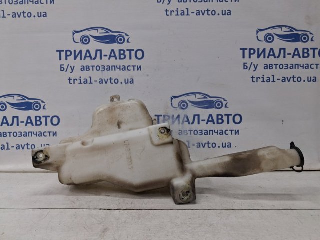 Бачок омывателя лобового стекла 3845080J00 SUZUKI