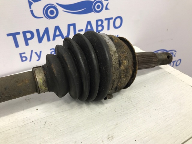 NISSAN 391004EA0A Полуось (привод) передняя правая в наличии Харьков