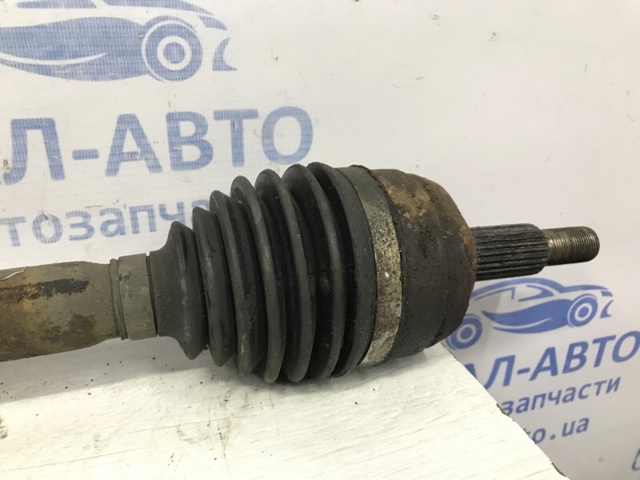RENAULT 391009864R Полуось (привод) передняя правая в наличии Одесса