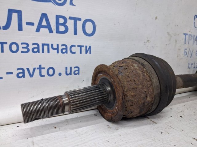 39100EB310 Полуось (привод) передняя купить Ирпень