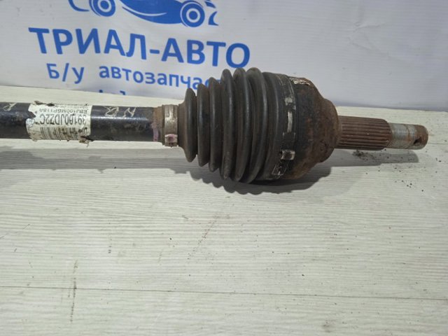 NISSAN 39100JD22C Полуось (привод) передняя правая в наличии Черкассы