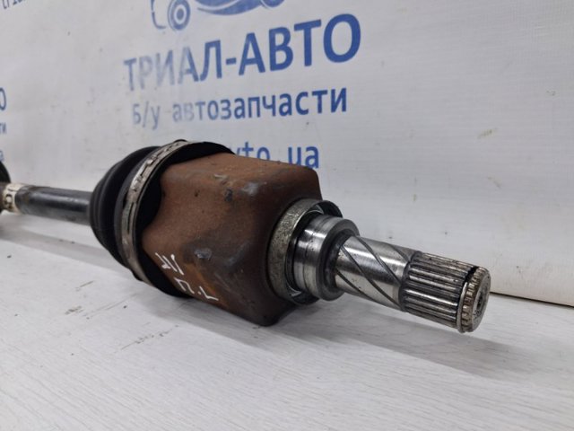 NISSAN 391014EA0A Левая полуось в наличии Черновцы