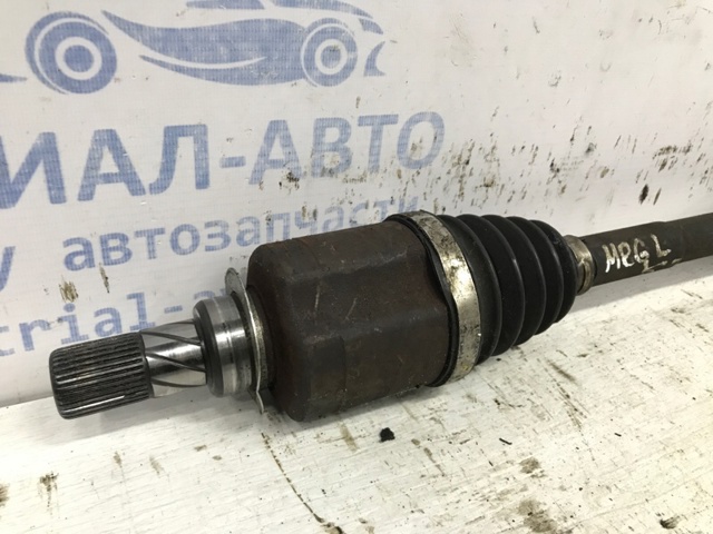 RENAULT 391016076R Левая полуось в наличии Черкассы