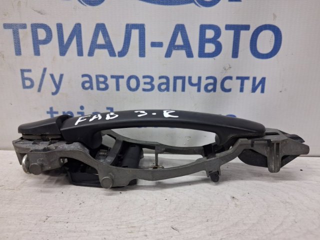 Ручка передней двери, наружная 3B0837205G01C VAG