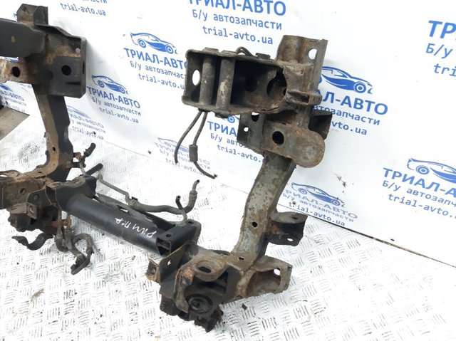 4000A210 Подрамник передний купить Чернигов