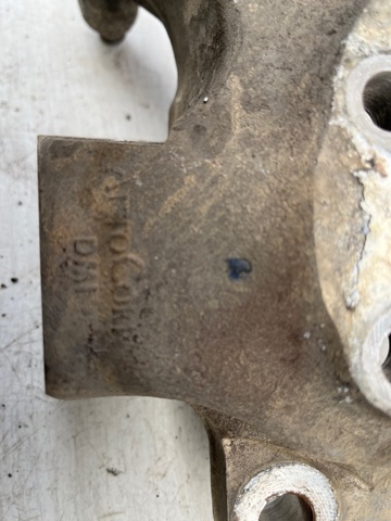 400143JA0A NISSAN Цапфа (поворотный кулак) передний правый купить в Ужгород