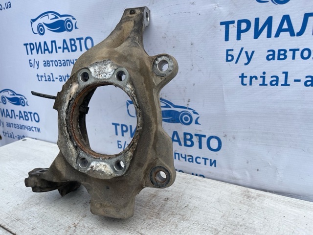 400143JA0A Цапфа (поворотный кулак) передний правый купить Запорожье