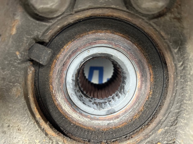 Цапфа поворотного кулака 400154EA0A NISSAN