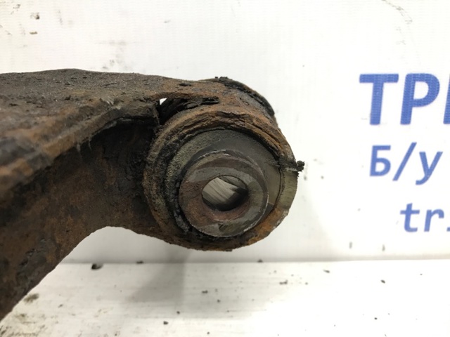 Рычаг передней подвески нижний, правый 4013A088 MITSUBISHI