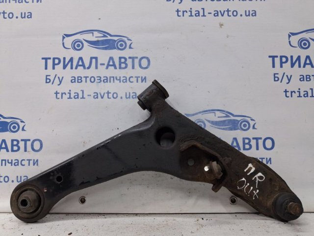 Правый рычаг передней нижней подвески 4013A132 MITSUBISHI
