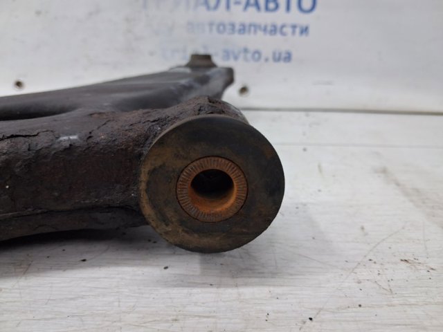 MITSUBISHI 4013A132 Нижний рычаг в наличии Запорожье
