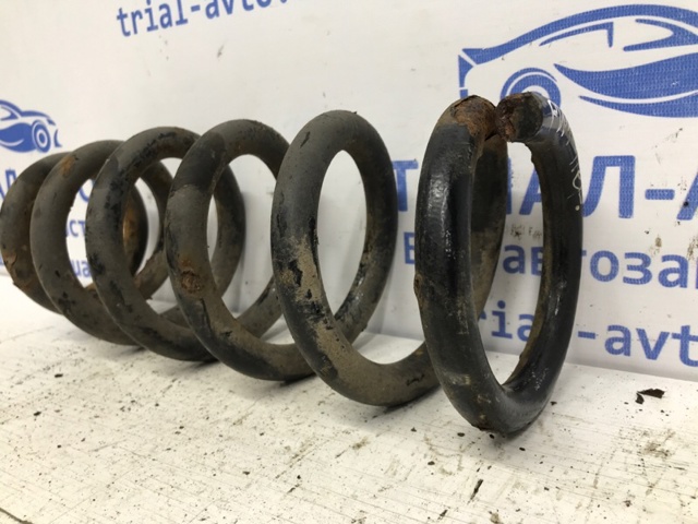 Пружина передняя 4040A068 MITSUBISHI