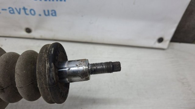 Амортизаторная стойка передняя левая 4060A205 MITSUBISHI
