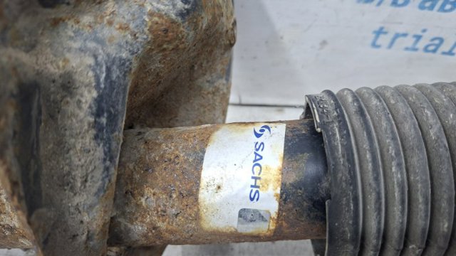 Амортизаторная стойка передняя правая 4060A206 MITSUBISHI