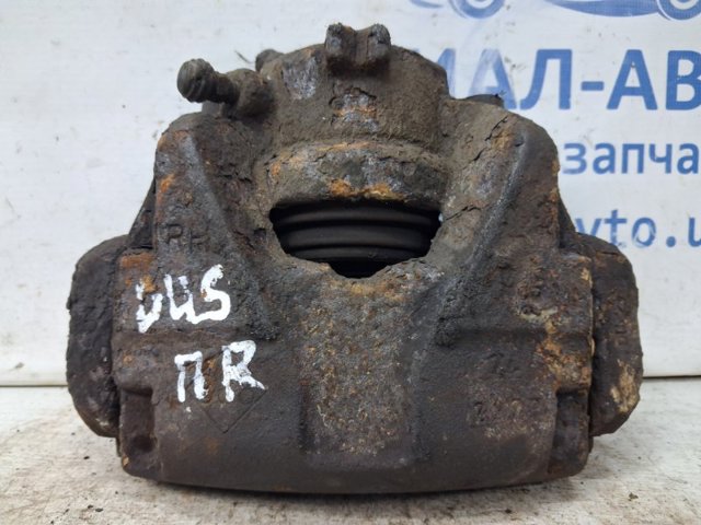 Суппорт тормозной, передний, правый 410018218R RENAULT