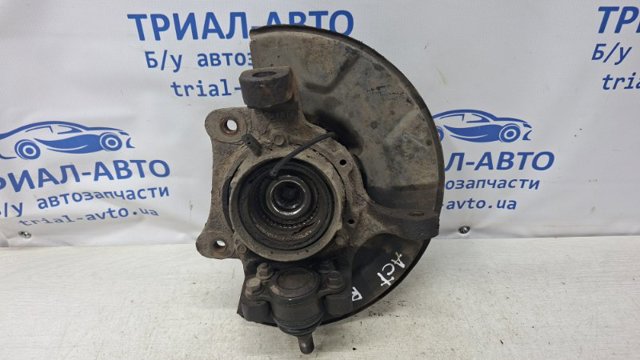 Кулак поворотный передний правый 4122109003 SSANG YONG