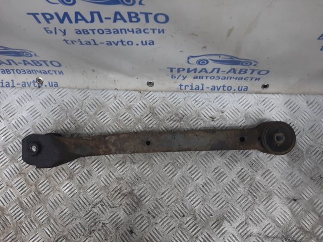 MITSUBISHI 4125A010 Рычаг (тяга) задней подвески продольный нижний правый в наличии Днепр