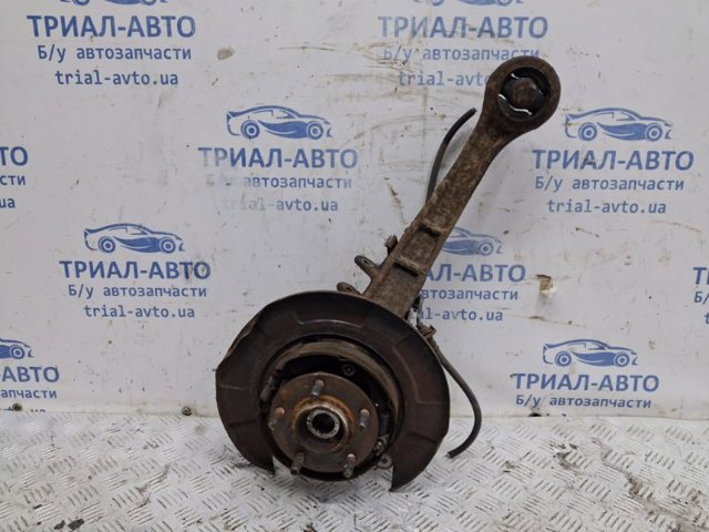 Рычаг/тяга задней подвески продольный нижний, левый 4125A033 MITSUBISHI