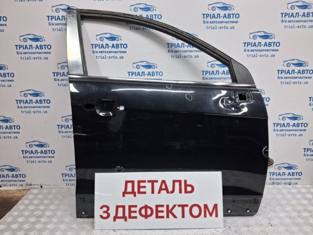 Пассажирская передняя дверь 42352070 GM