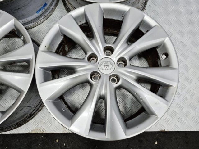 TOYOTA 4261142460 в наличии Николаев