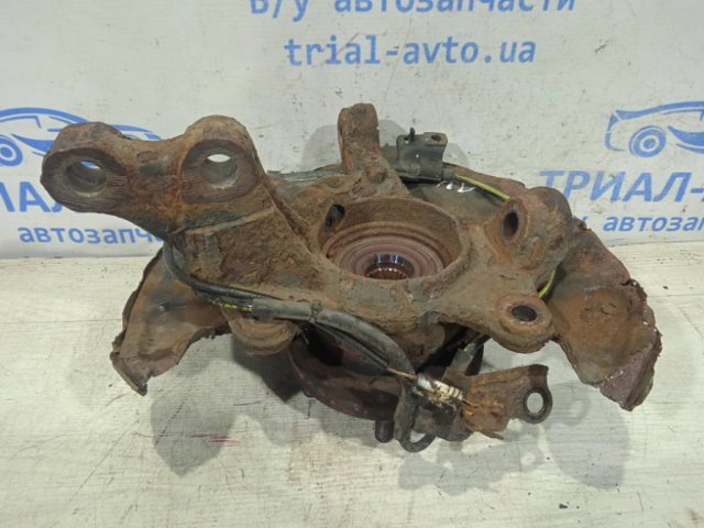 4321105052 Цапфа (поворотный кулак) передний правый купить Черновцы