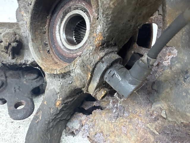 4321139045 TOYOTA Цапфа передняя правая купить в Ирпень