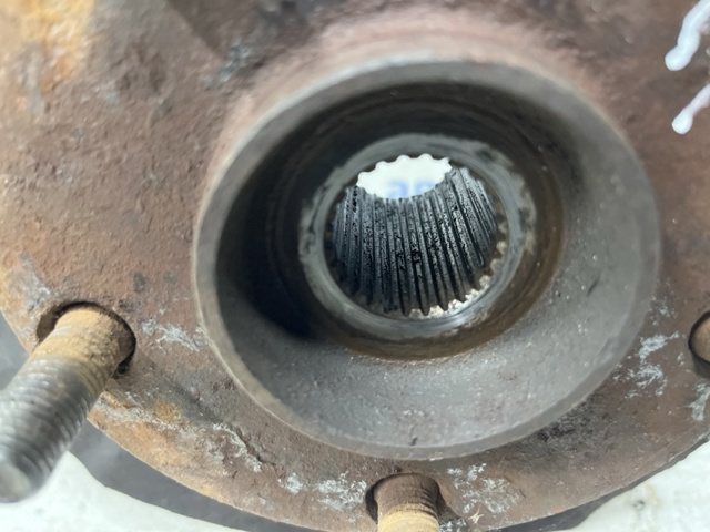 4321139045 TOYOTA Цапфа передняя правая купить в Черновцы