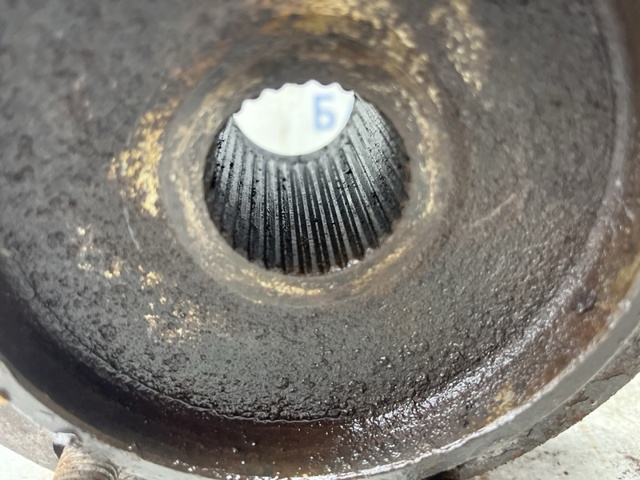 Цапфа поворотная левая 4321260170 TOYOTA