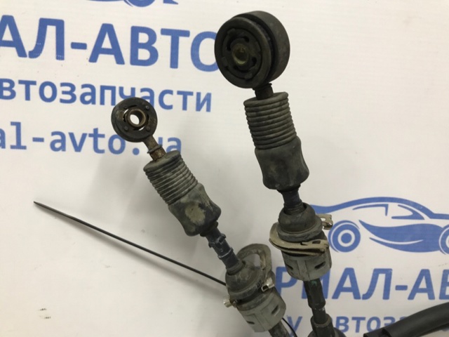 HYUNDAI 437943U300 Трос КПП в наличии Одесса