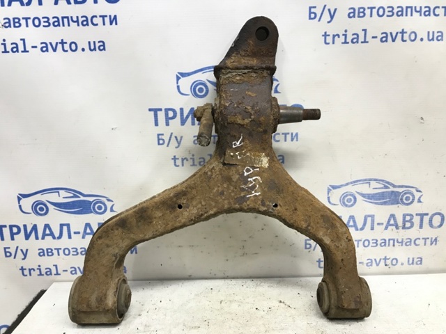 Рычаг передней подвески нижний, правый 4450209100 SSANG YONG