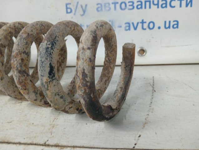 SSANG YONG 4511009550 Пружина задняя правая в наличии Павлоград