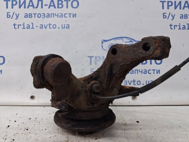 4511179J51 Цапфа передняя правая купить Николаев