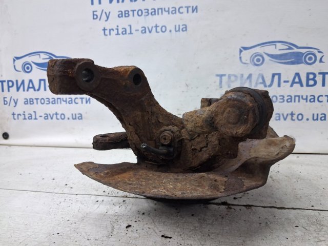 4515179J51 SUZUKI Цапфа (поворотный кулак) передний левый купить в Ровно