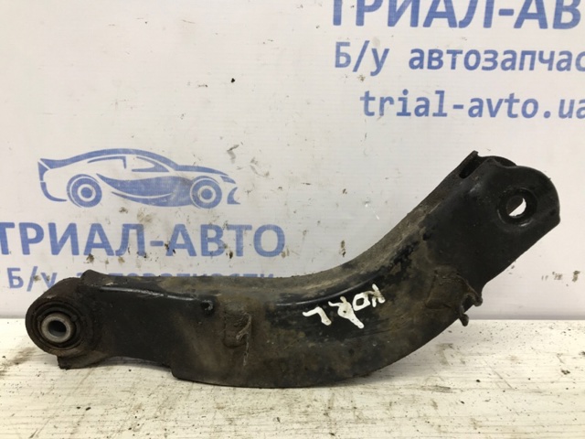 Рычаг задней подвески верхний, правый 4542034000 SSANG YONG