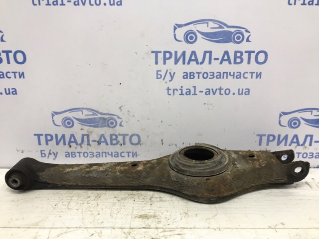 SSANG YONG 4581034000 Нижний рычаг задней подвески в наличии Ирпень