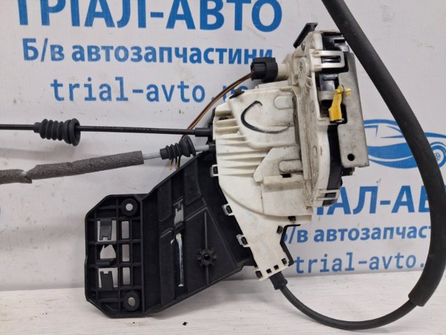 4589913AE CHRYSLER Замок двери передней левой купить в Харьков