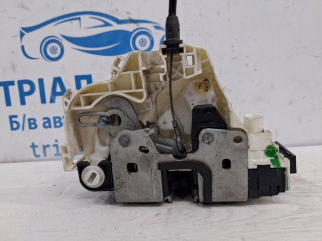 Замок задней правой двери  4589922AE CHRYSLER