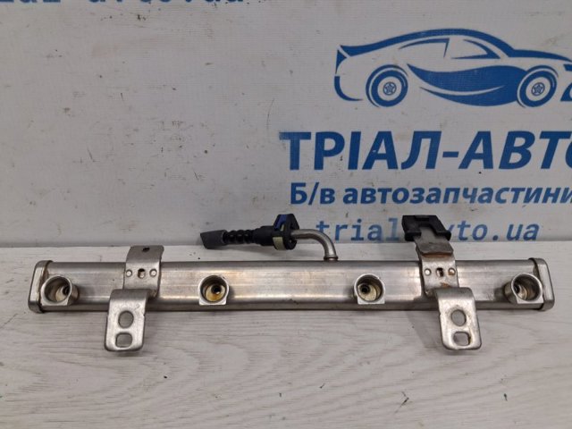 4593987AC CHRYSLER Распределитель топлива (рампа) купить в Черкассы
