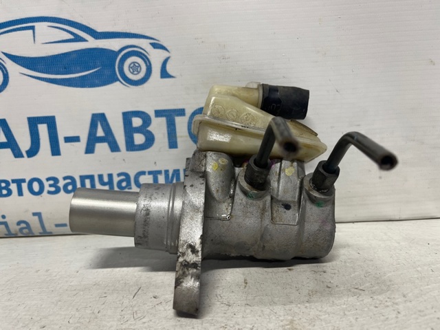Цилиндр тормозной, главный 460103JA0A NISSAN