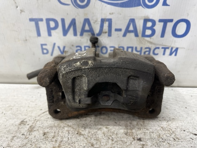 Задний левый суппорт 4605A263 MITSUBISHI